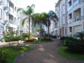 Apartamento encantador com piscina, em frente praia